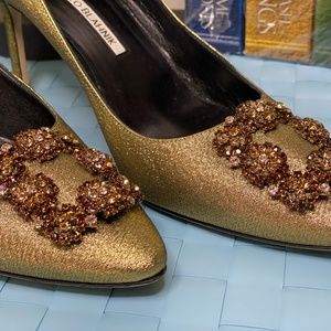 Manolo Blahnik, 41, Hangisi Glitter 90